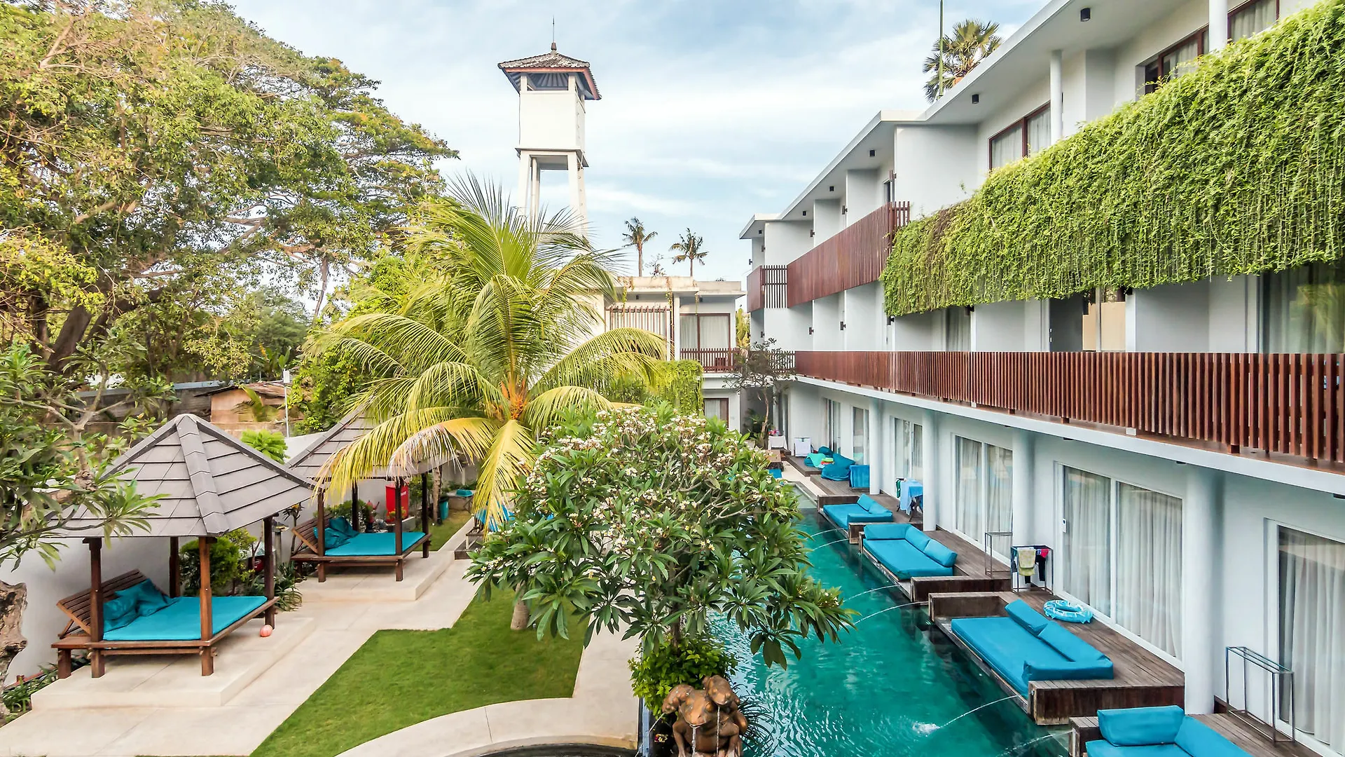 Zen Rooms Legian Corner Kuta  Hotel